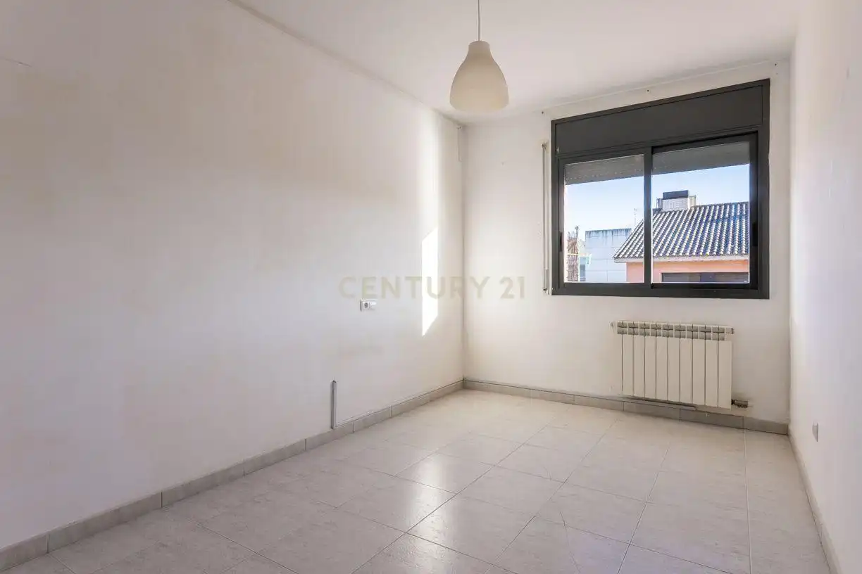 Bedroom of Flat for sale in Sant Celoni  with Air Conditioner and Storage room
