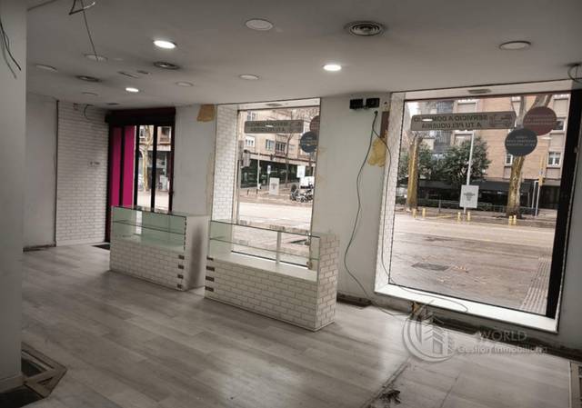 Local comercial en Venta en Paseo de la Reina Cristina en Pacífico