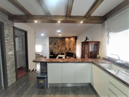 Kitchen of House or chalet for sale in Picassent  with Private garden, Terrace and Storage room