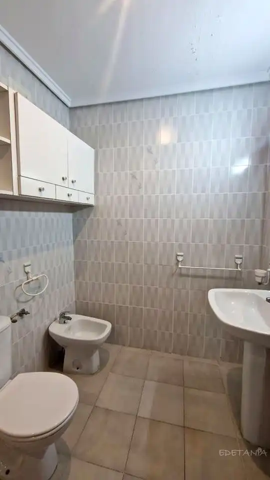 Baño de Piso en venta en Alfara del Patriarca con Aire acondicionado, Trastero y Amueblado