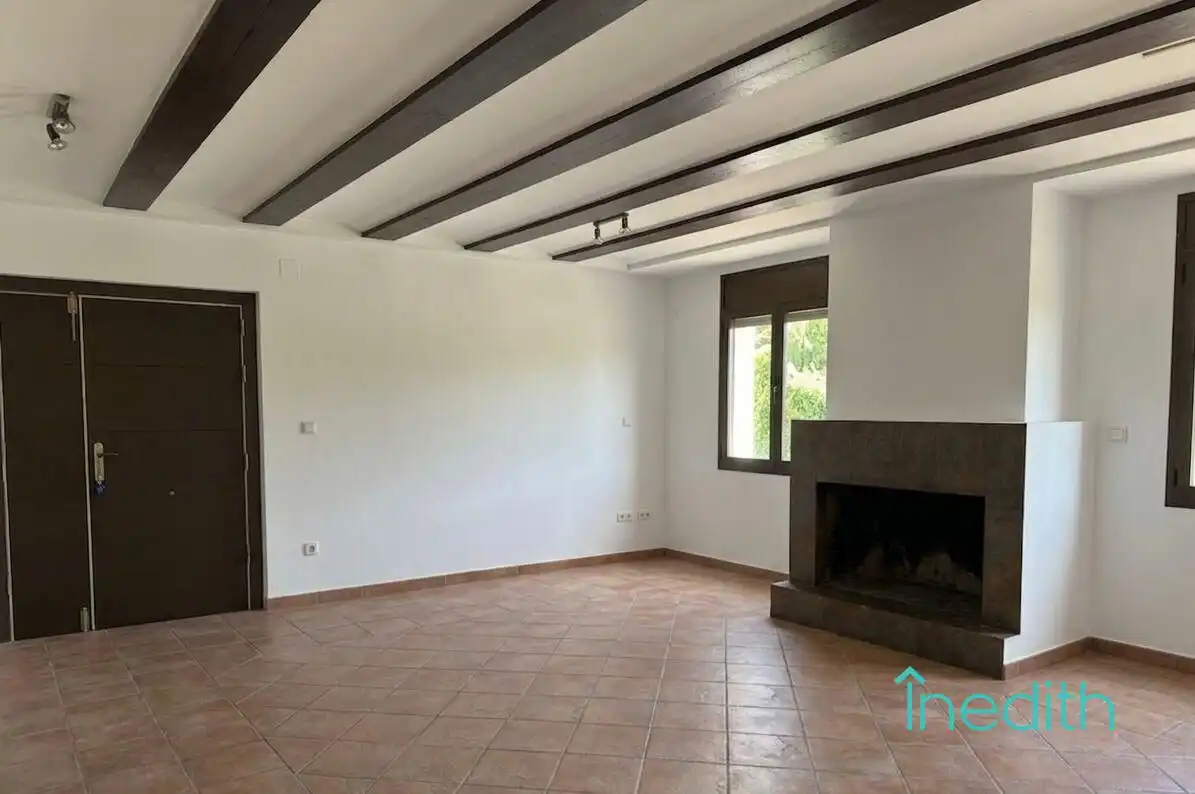 Living room of Houses for sale in Castelldefels  with Air Conditioner, Heating and Private garden