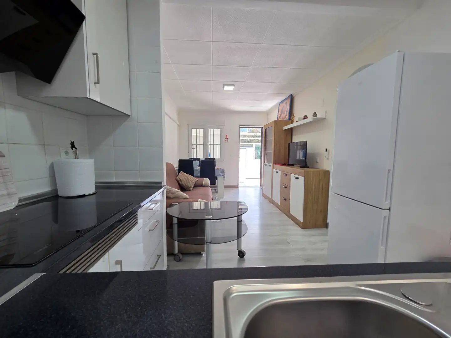 Küche von Einfamilien-Reihenhaus zum Verkauf in Torrevieja mit Klimaanlage, Terrasse und Abstellraum