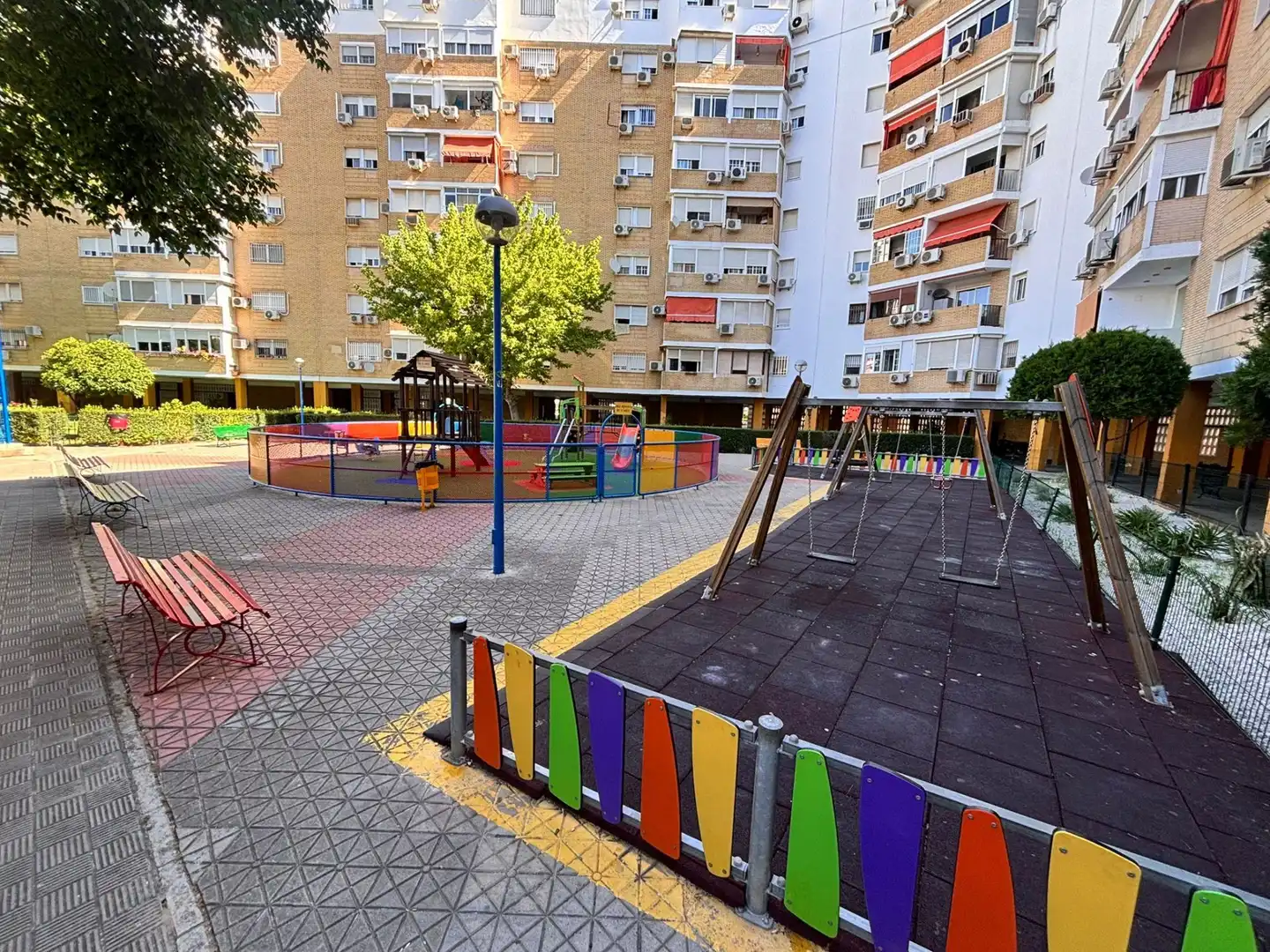 Exterior view of Flat for sale in Sevilla  with Air Conditioner and Community pool
