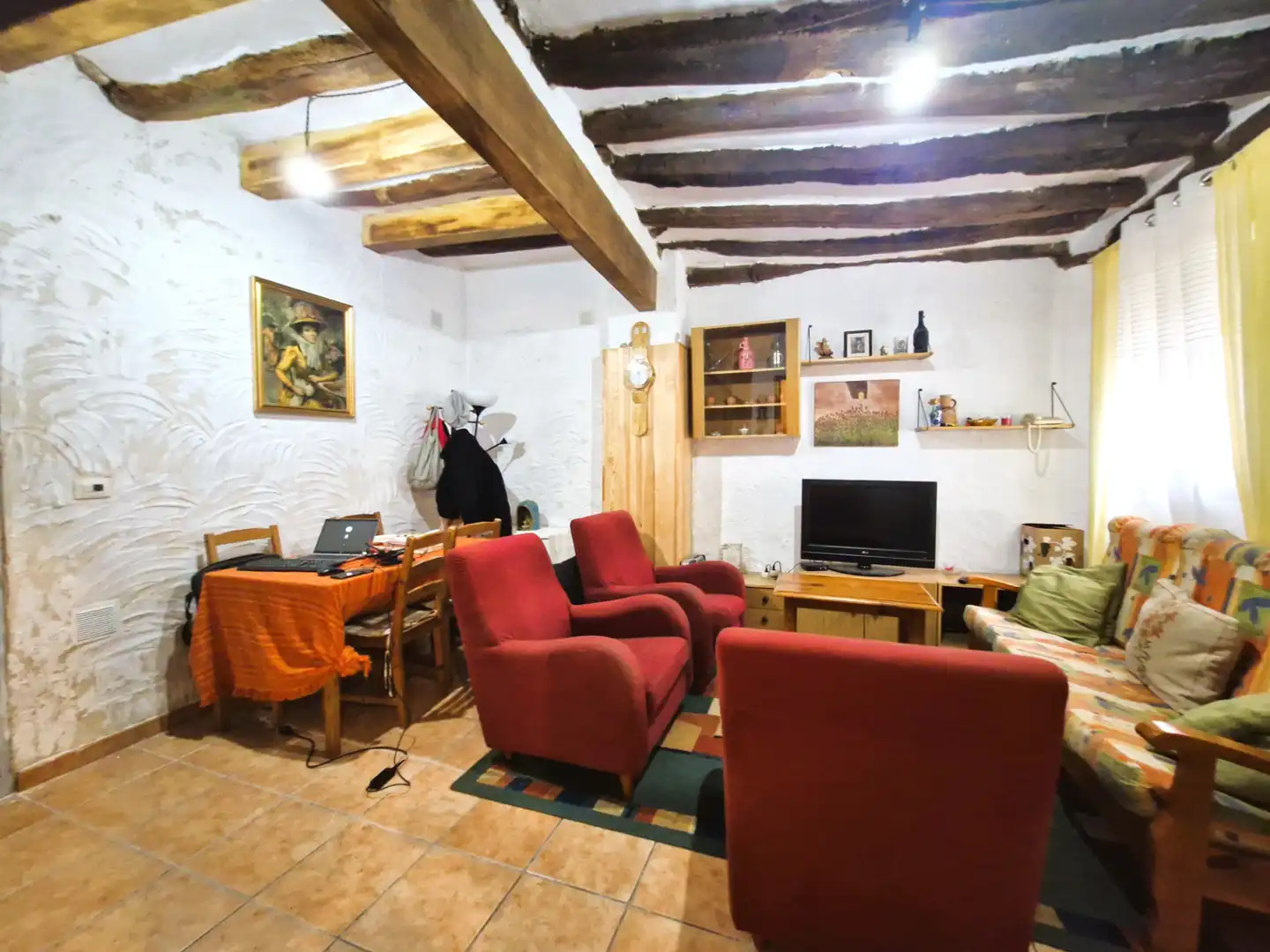 Sala d'estar de Finca rústica en venda en Arnedillo amb Calefacció, Traster i Moblat