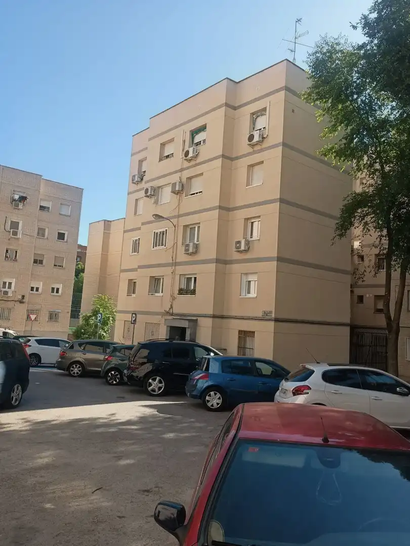 Exterior view of Flat for sale in Madrid  with Heating