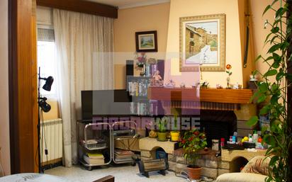 Living room of Flat for sale in Girona Capital  with Air Conditioner and Balcony
