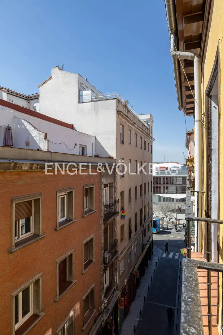 Vista exterior de Pis en venda en Madrid amb Aire condicionat, Calefacció i Moblat
