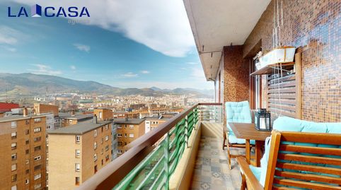 Foto 3 de Piso en venta en Zurbaran, Bilbao