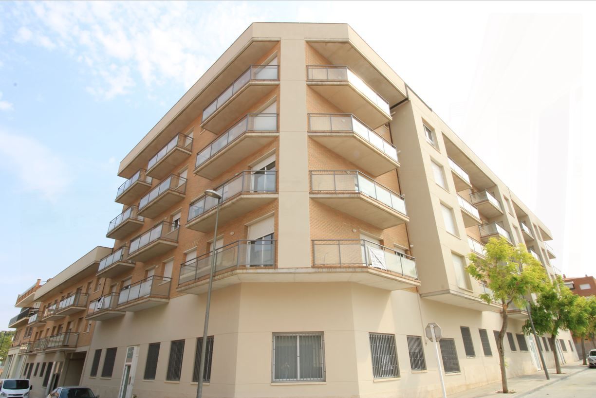 Exterior view of Flat for sale in Tàrrega  with Swimming Pool