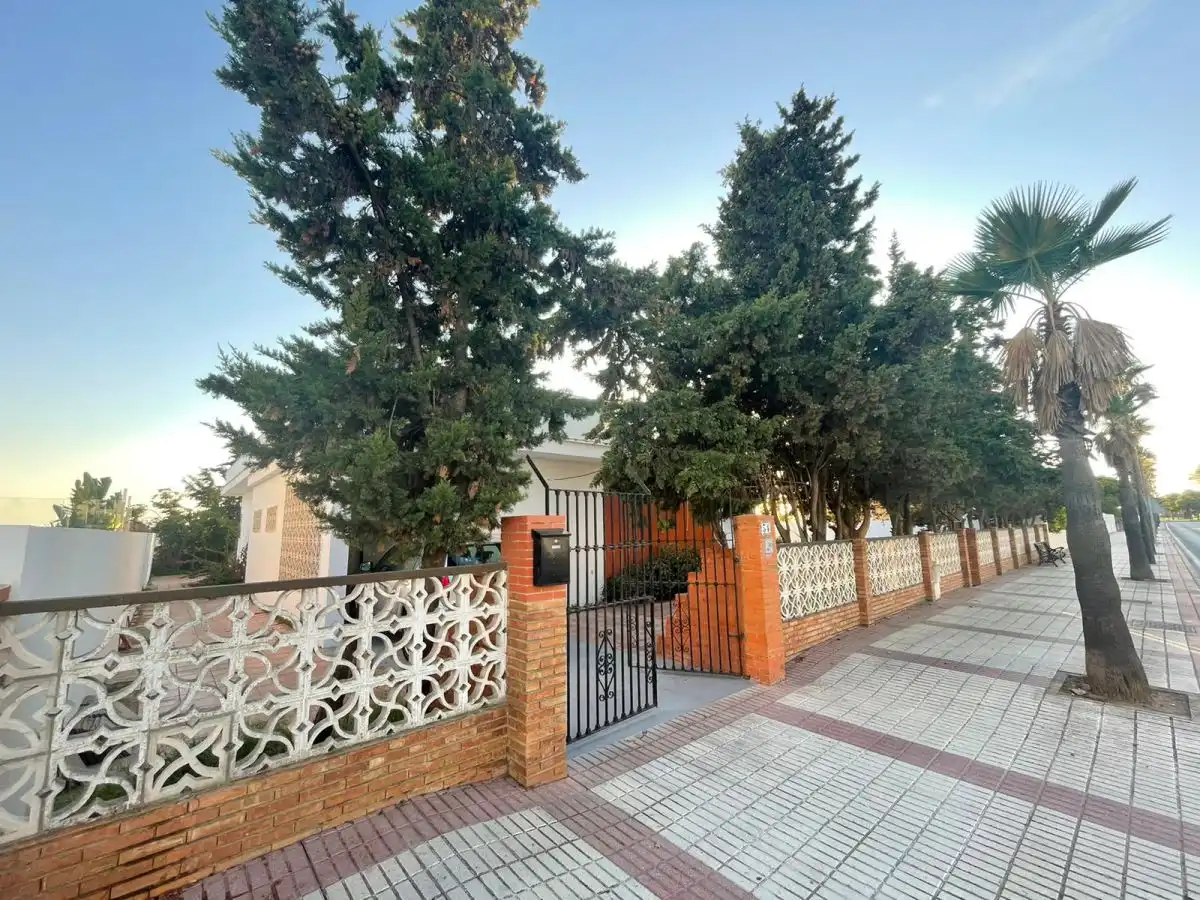 Vista exterior de Casa o chalet en venta en El Rompido con Terraza