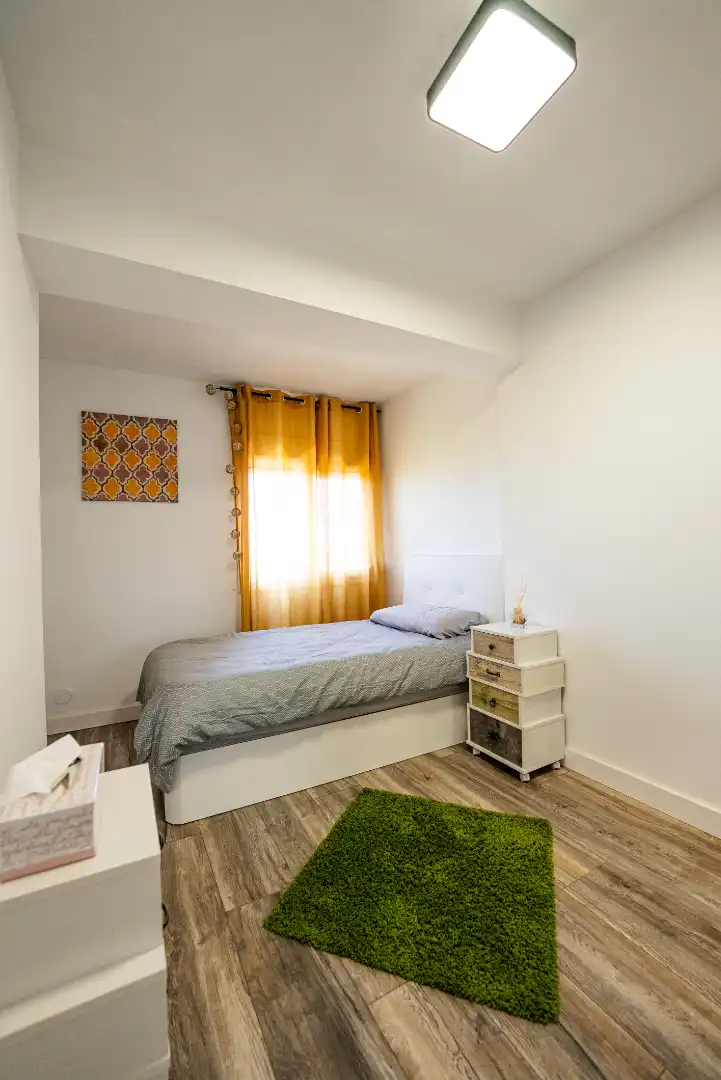 Habitación de Piso en venta en Tarragona con Parquet, Terraza y Amueblado
