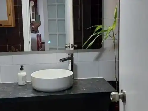 Bany de Apartament de lloguer en Almuñécar amb Parquet, Piscina i Moblat
