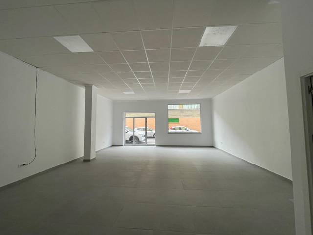 Local comercial en Alquiler en Calle Rosales, 11 en Plaza de Toros - Avenida Chapí - Trinquete