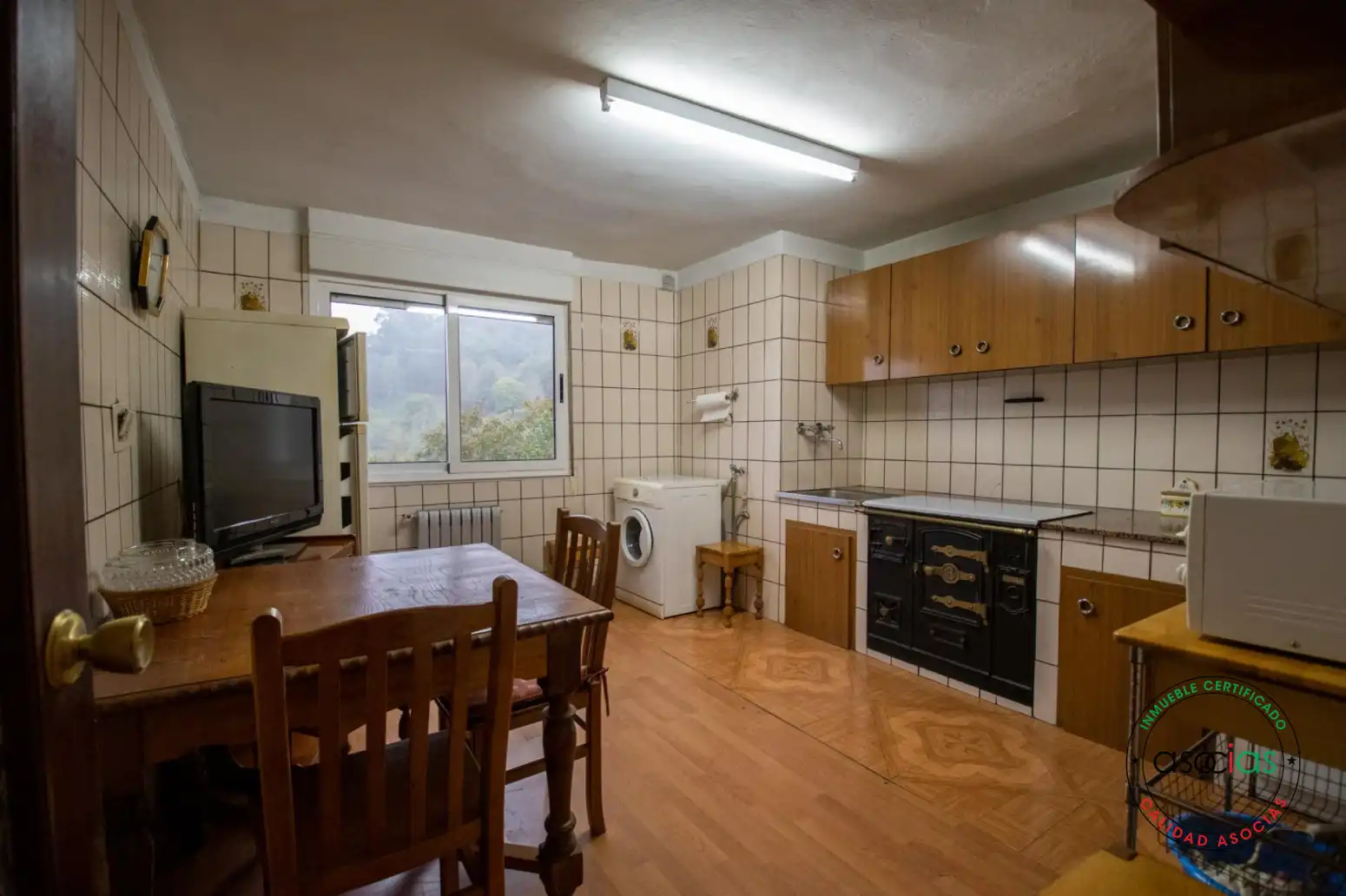 Cuina de Casa o xalet en venda en Cabranes amb Calefacció, Jardí privat i Parquet