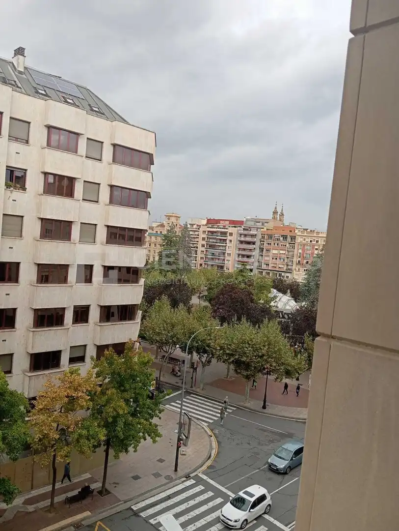 Ufficio con ascensore in vendita a GENERAL VARA DE REY, imagen 5