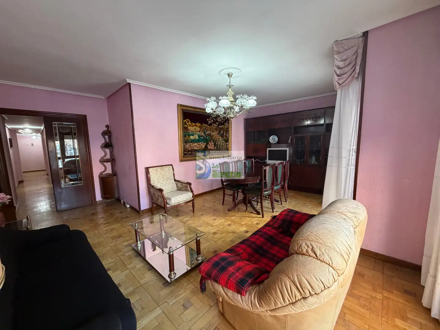Sala d'estar de Pis en venda en Castro-Urdiales amb Moblat, Forn i Rentadora