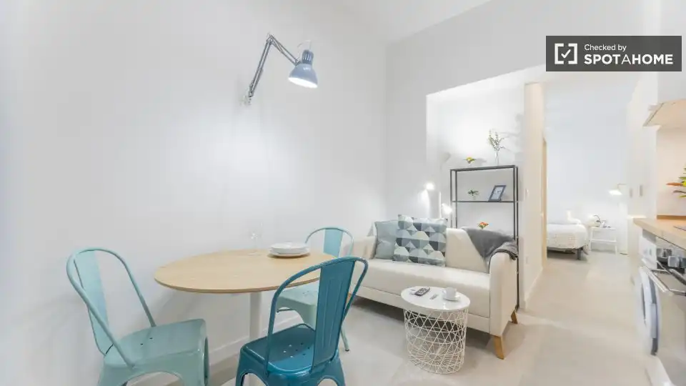 Sala d'estar de Pis de lloguer en Valencia amb Aire condicionat, Calefacció i Moblat
