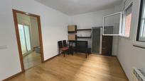 Living room of Flat for sale in Girona Capital  with Heating, Furnished and Balcony