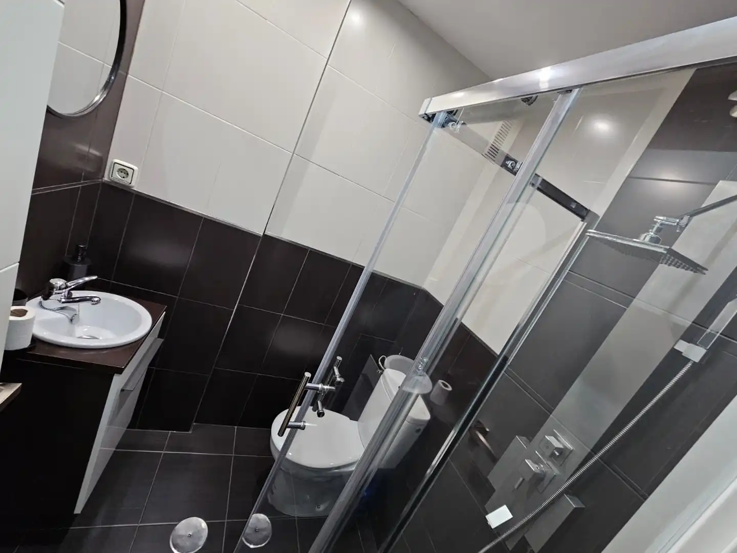 Badezimmer von Wohnung zur Miete in Malpartida de Cáceres mit Klimaanlage, Heizung und Terrasse