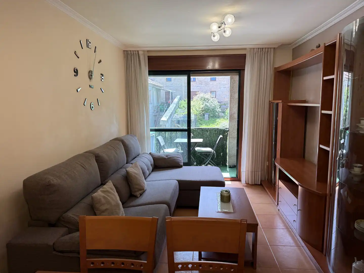 Living room of Flat for sale in Cangas   with Heating, Parquet flooring and Storage room