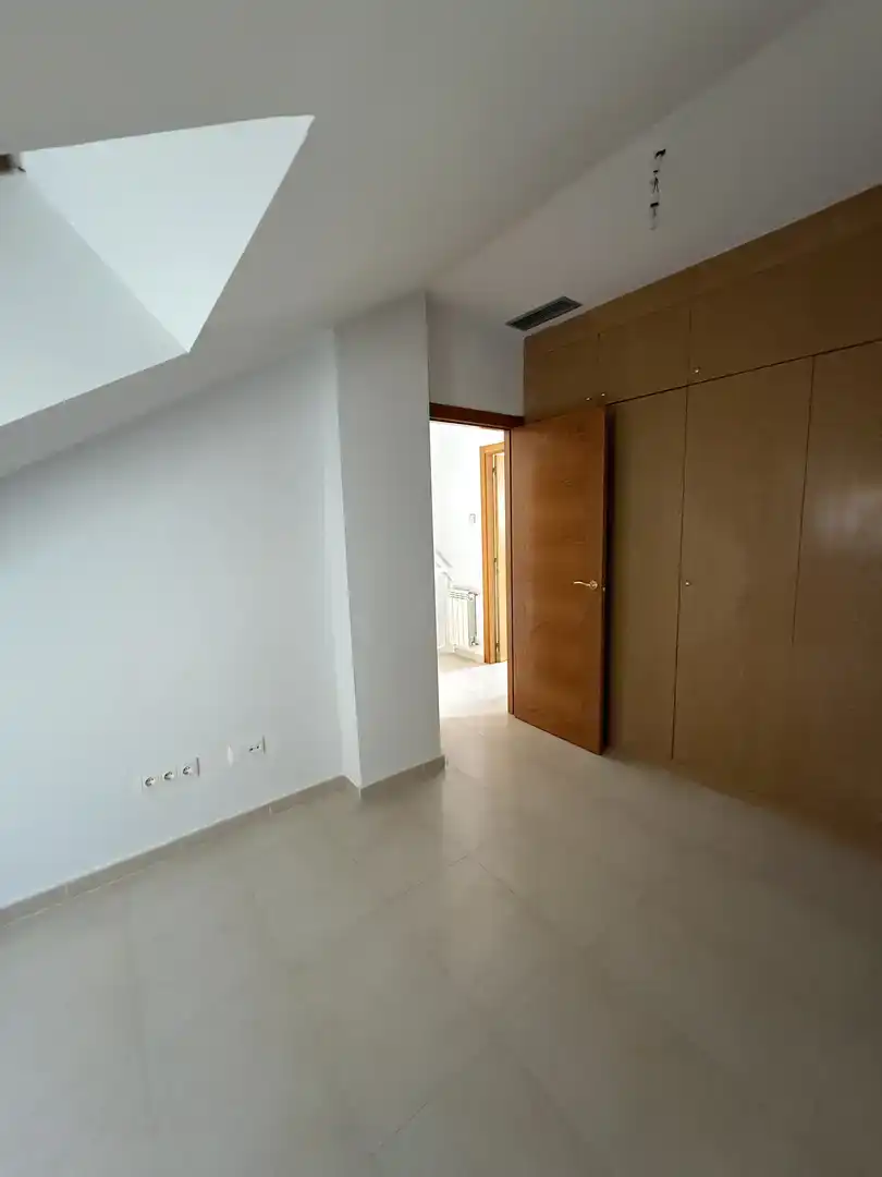 Flat for sale in Valdemoro  with Air Conditioner and Balcony