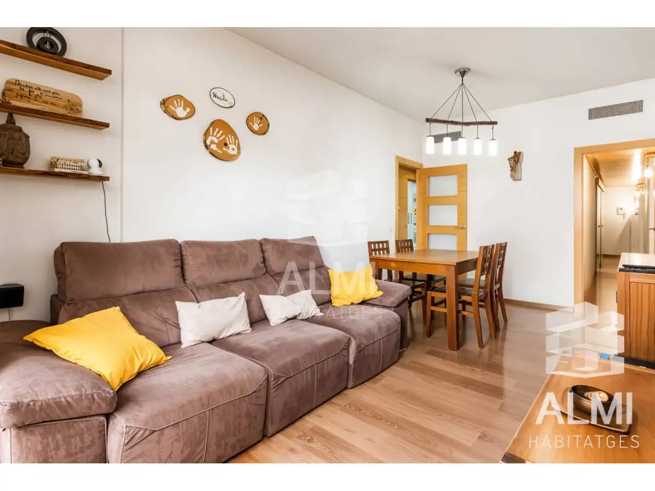 Wohnzimmer von Wohnung zum Verkauf in Barcelona mit Klimaanlage, Parkett und Terrasse