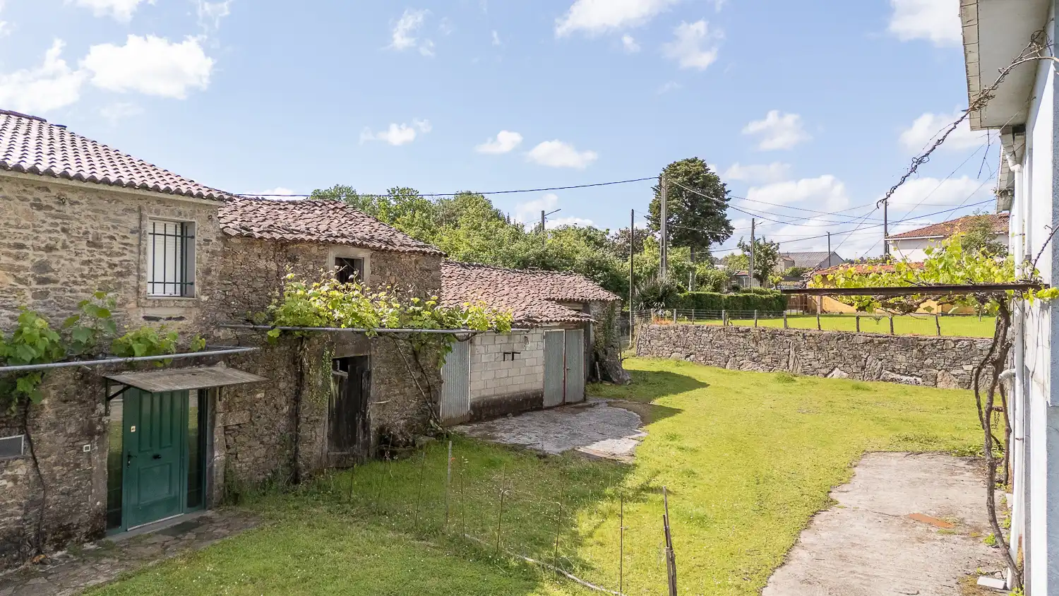 Vista exterior de Finca rústica en venda en Santiso amb Moblat