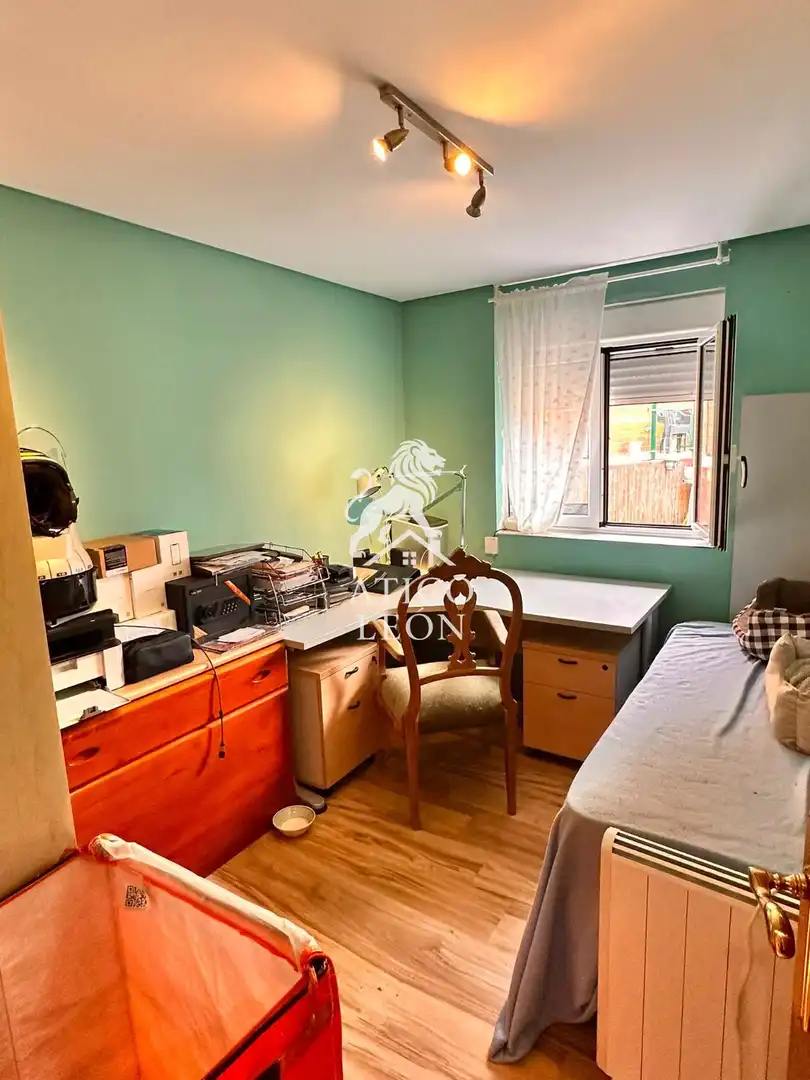 Bedroom of Houses for sale in Valdefresno  with Heating, Private garden and Storage room