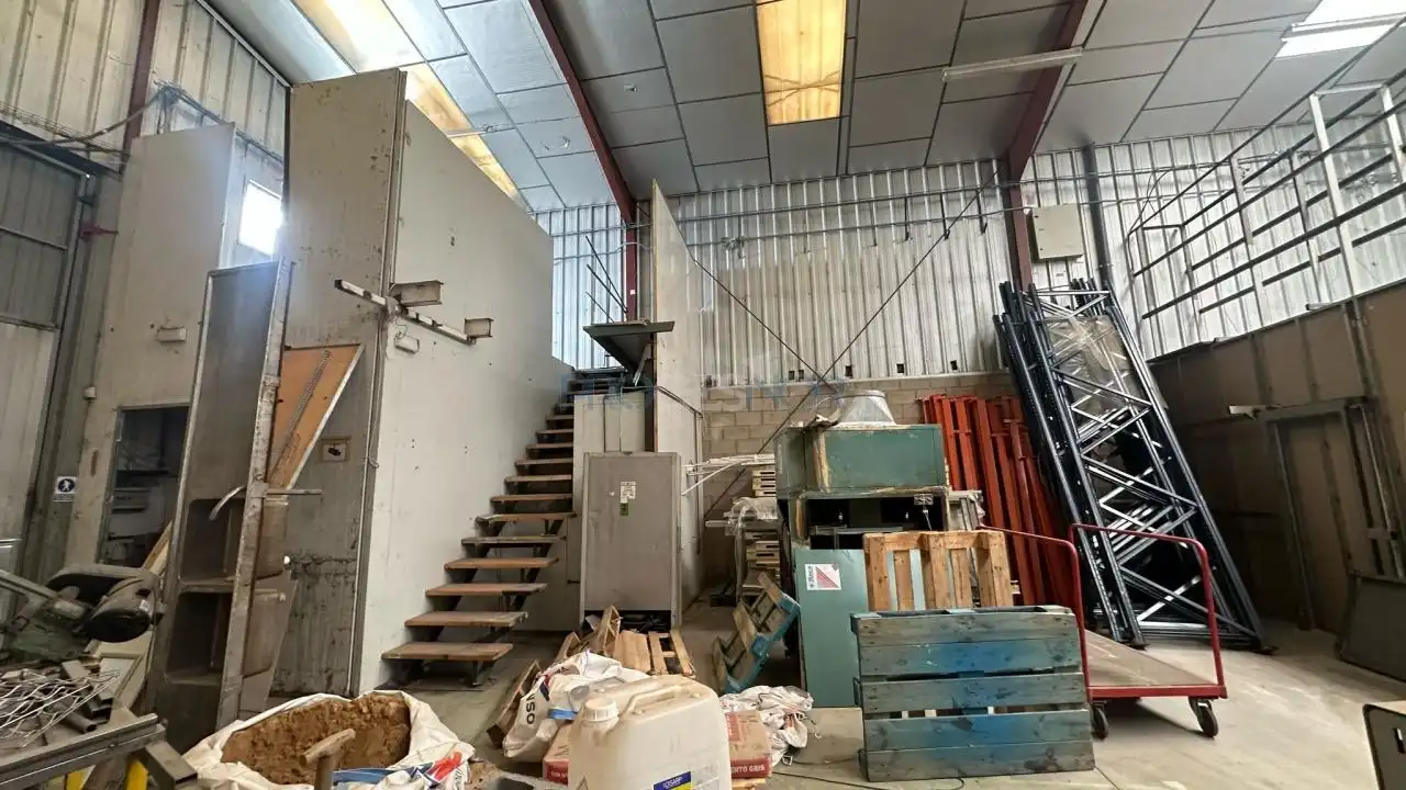 Fabrikhallen zur Miete in Alcalde Miguel Castaño, La Lastra