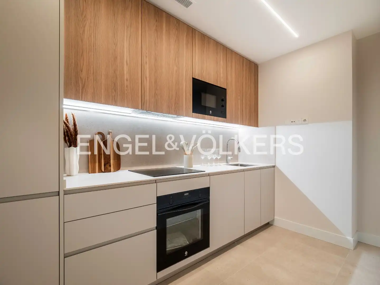 Küche von Wohnung zur Miete in Madrid mit Klimaanlage, Heizung und Terrasse