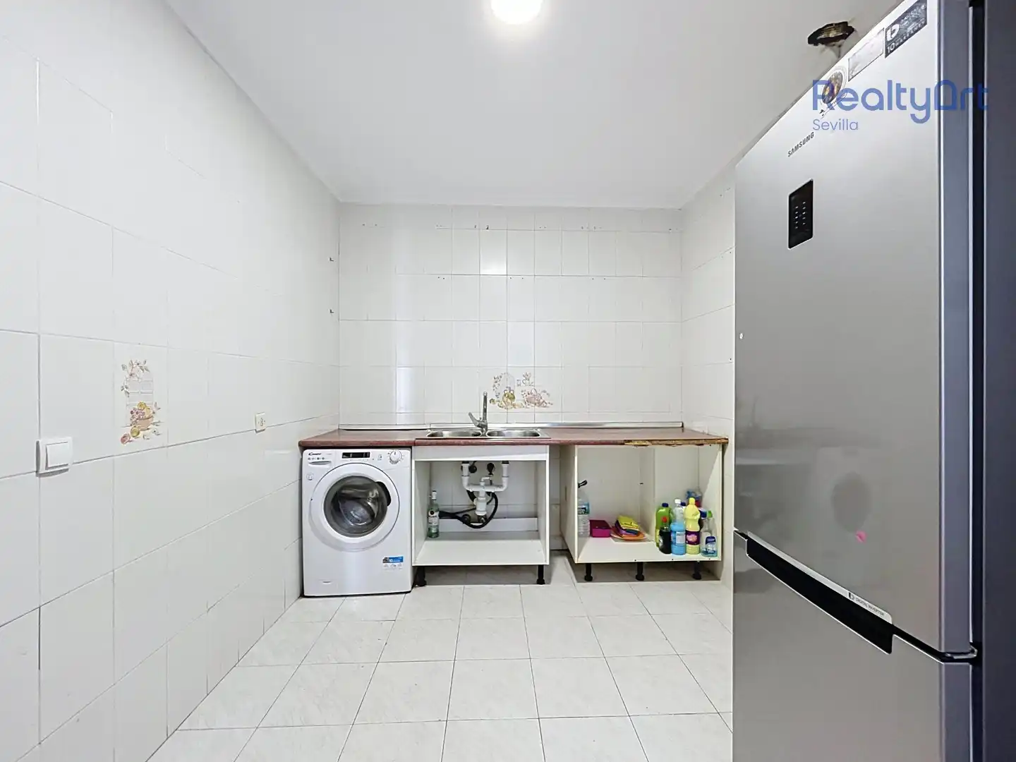 Kitchen of Flat for sale in Sevilla  with Balcony