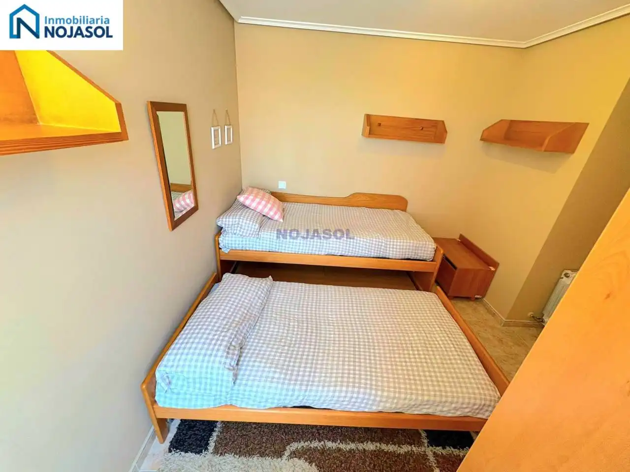 Schlafzimmer von Wohnung zur Miete in Noja mit Heizung, Terrasse und Möbliert