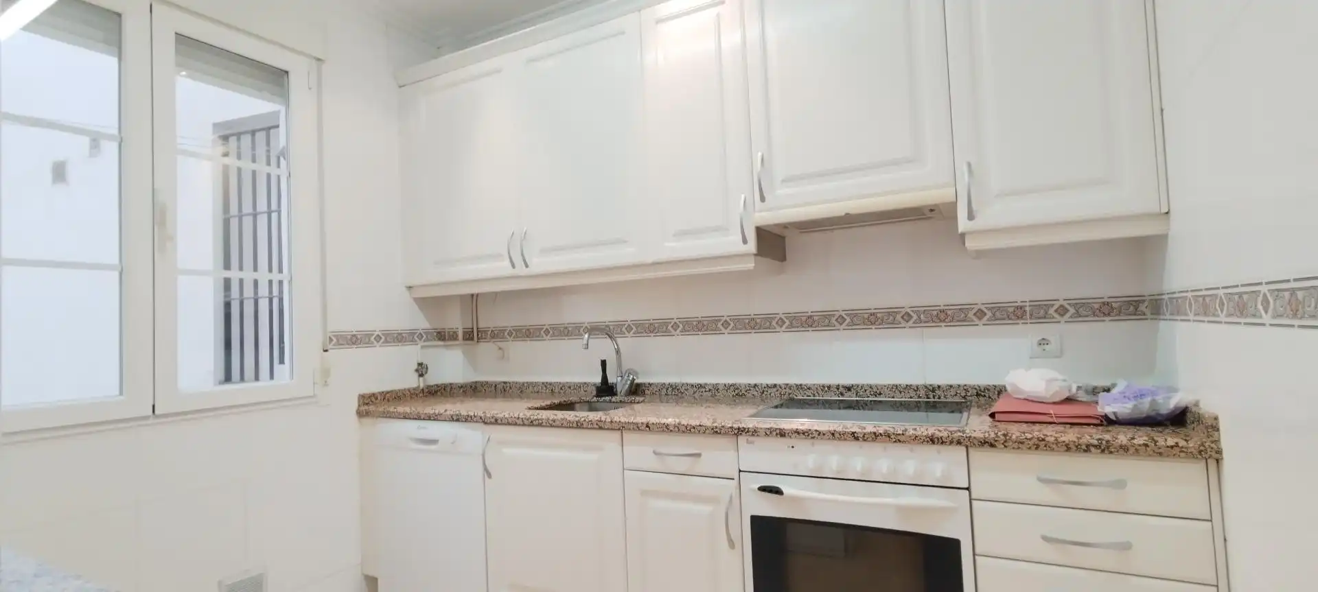 Flat for rent in Plaza ESPAÑA, Caño Argales