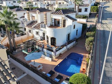 Doppelhaushälfte mit Balkon zum Verkauf in Calle Redován