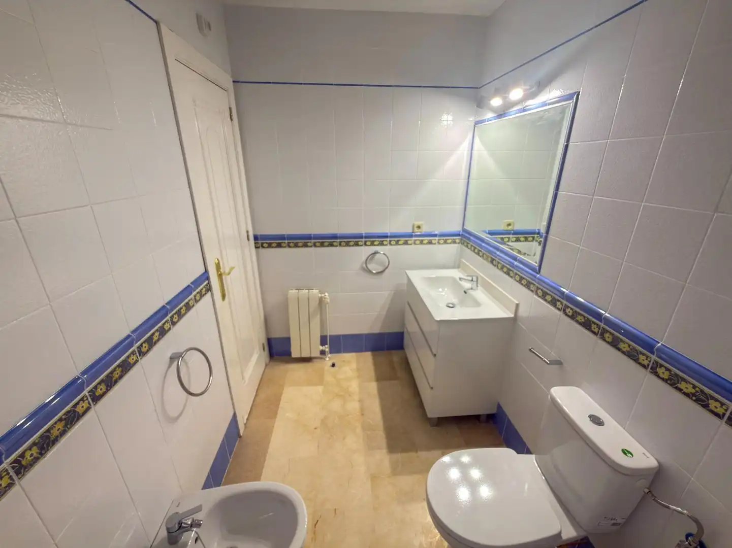 Bany de Casa adosada en venda en Orihuela amb Jardí privat, Terrassa i Moblat