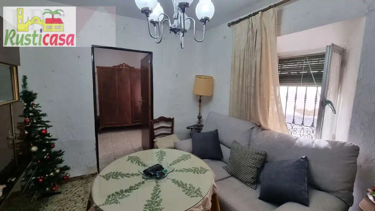 Sala de estar de Casa o chalet en venta en Baños de la Encina con Terraza y Amueblado