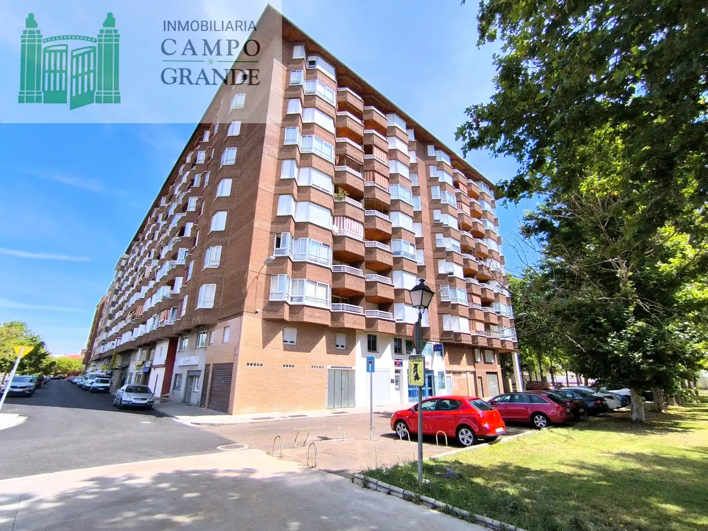 Vista exterior de Piso de alquiler en Palencia con Calefacción, Parquet y Terraza