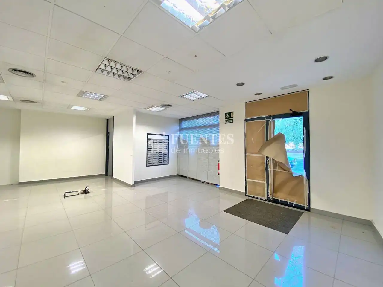 Local comercial en alquiler en Calle  Colombia, imagen 5