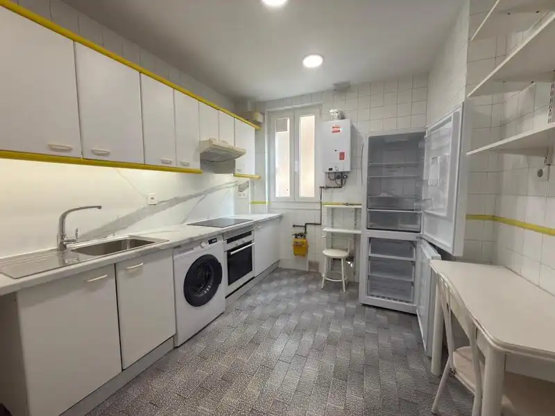 Cuina de Pis de lloguer en Madrid amb Calefacció