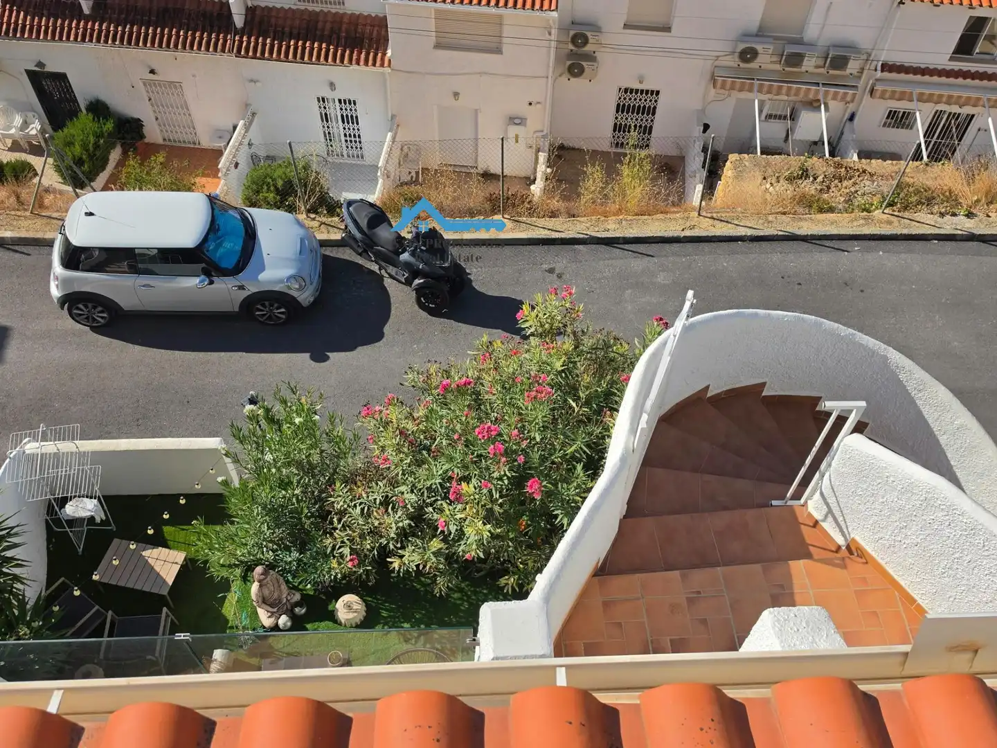 Vista exterior de Casa adosada en venda en Escandinavia - Cautivador