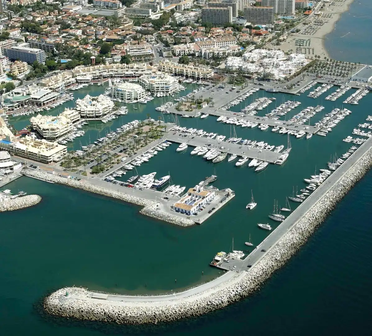 Ático con piscina en venta en Puerto Marina, imagen 7