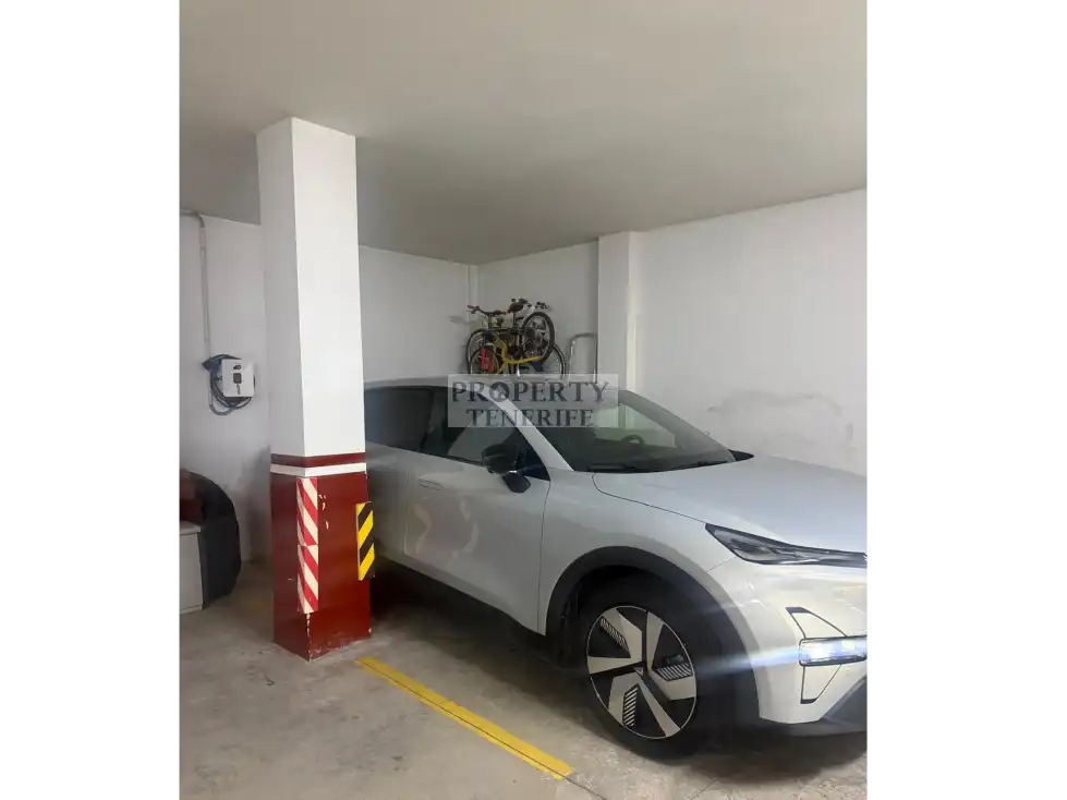 Parkplatz von Wohnungen zum Verkauf in Arona mit Klimaanlage und Möbliert