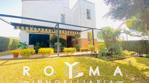 Foto 3 de Casa o xalet en venda a Calle Cerro de la Coladilla, Cerros de Montequinto, Montequinto