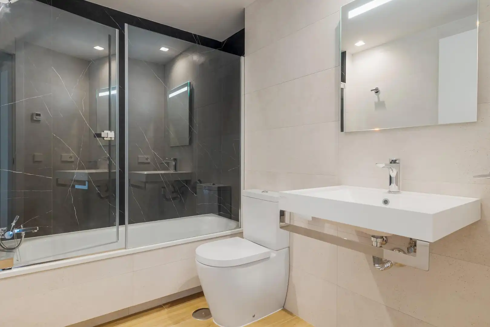 Apartamento con piscina en venta en Puerto Deportivo, imagen 20