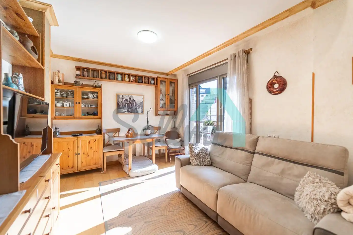 Sala de estar de Ático en venta en Oviedo  con Calefacción, Parquet y Terraza