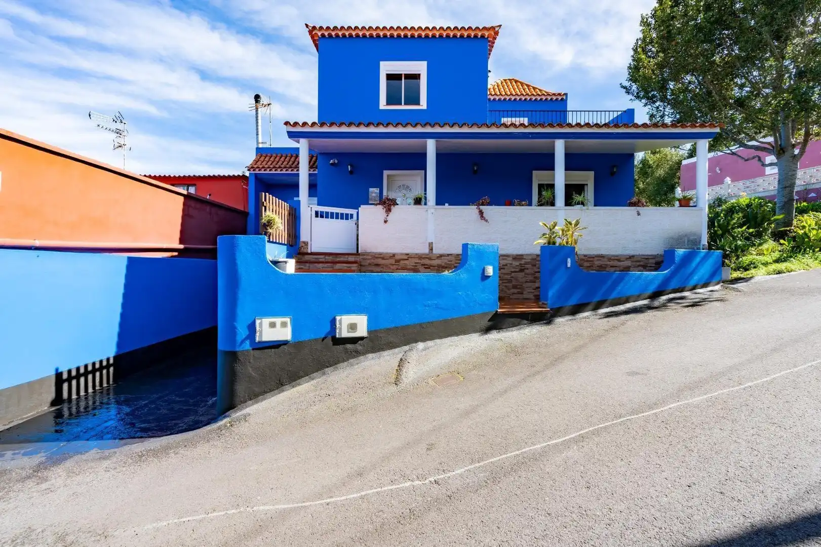 Vista exterior de Casa adosada en venta en El Tanque con Trastero, Amueblado y Balcón