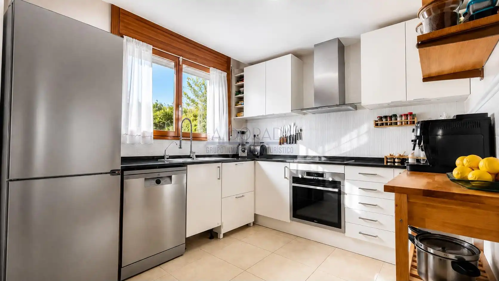Küche von Einfamilien-Reihenhaus zum Verkauf in Mont-roig del Camp mit Klimaanlage, Terrasse und Abstellraum