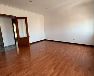 Sala d'estar de Pis de lloguer en Plasencia amb Aire condicionat, Calefacció i Moblat