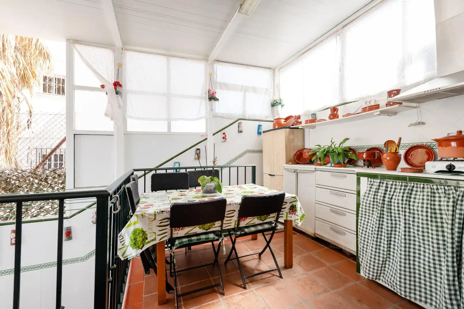 Cocina de Casa adosada en venta en Rincón de la Victoria con Trastero y Piscina comunitaria