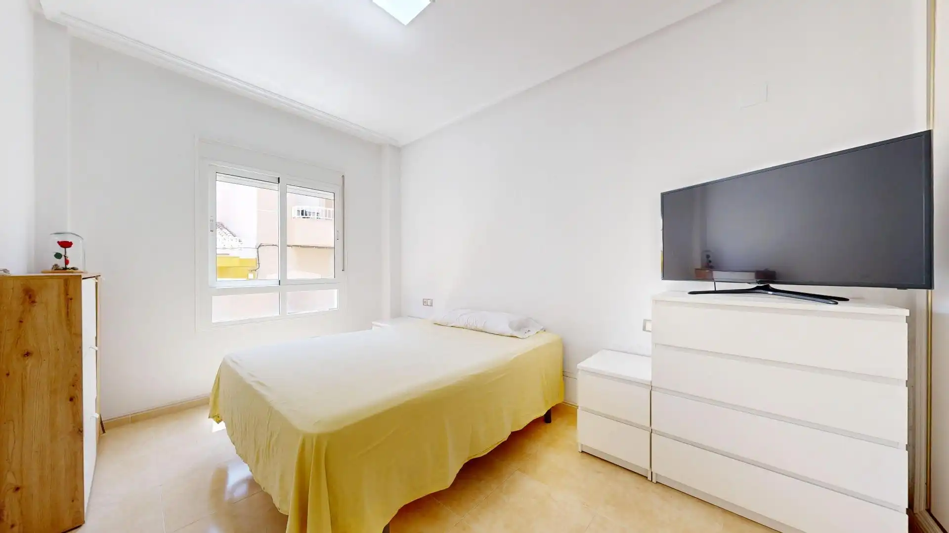 Dormitori de Apartament en venda en Los Montesinos amb Aire condicionat, Moblat i Piscina comunitària